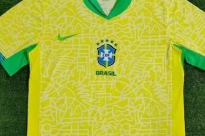 巴西队球衣一大变化 会徽由左胸前移至中间位置！